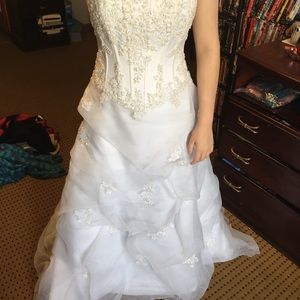 Wedding dress new without tags